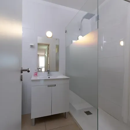 Sky19 Ocean View T1 *